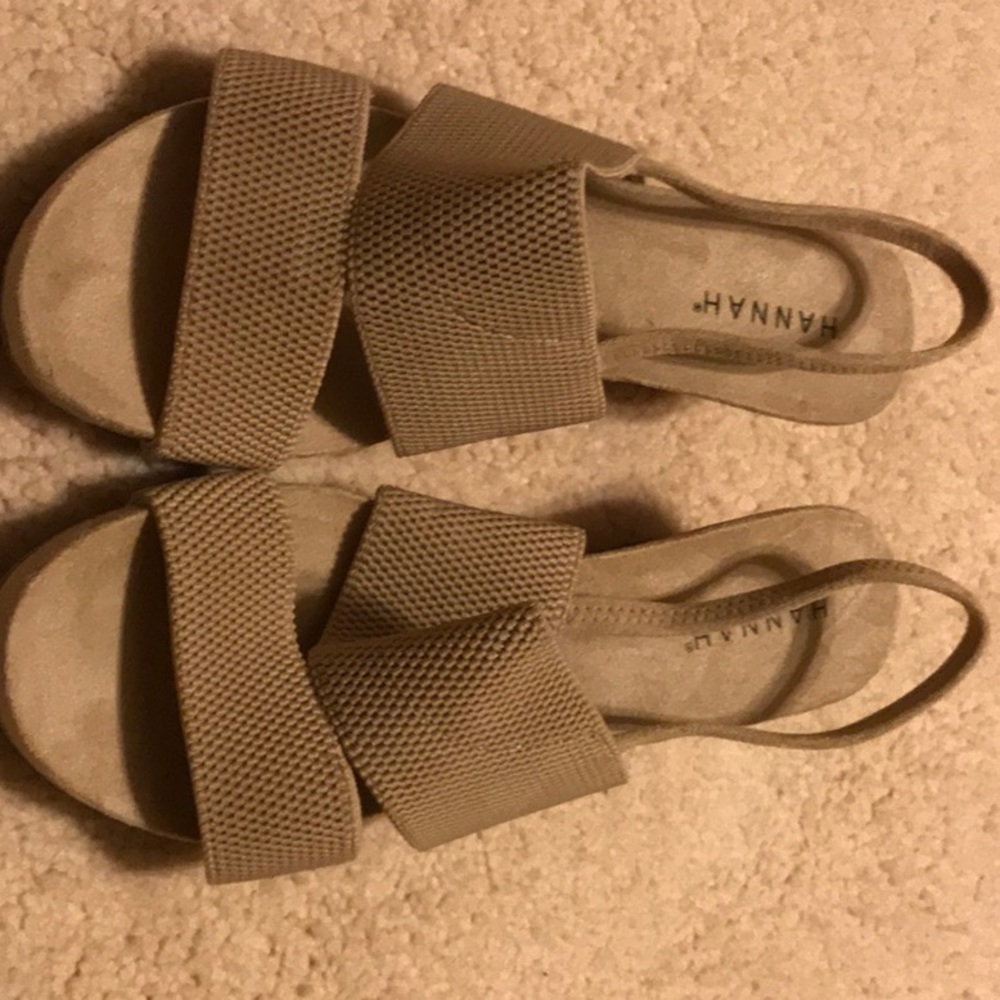 Hannah Sandals Size 9